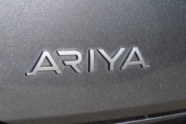 Used 2025 Nissan Ariya FWD image 7