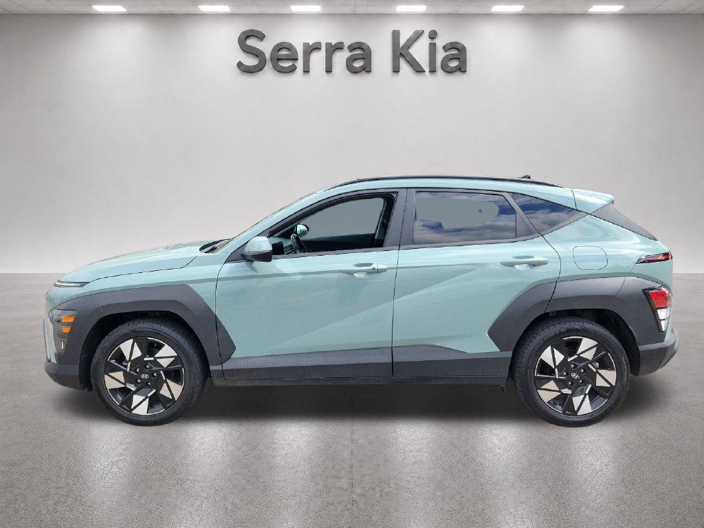 Used 2025 Hyundai Kona SEL FWD image 2