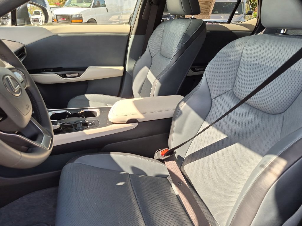 Used 2023 Lexus RZ 450e Premium w/ Technology Package AWD/4WD image 12