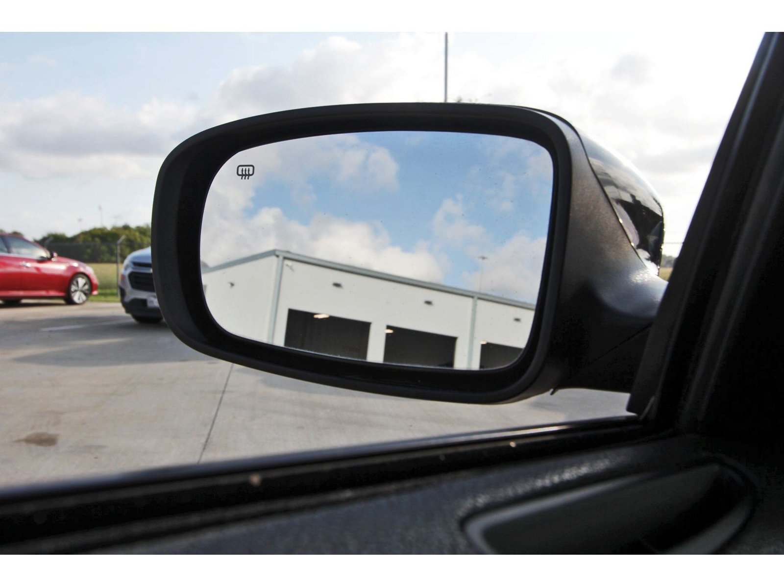 Used 2022 Chrysler 300 Touring w/ Sport Appearance Package RWD image 11