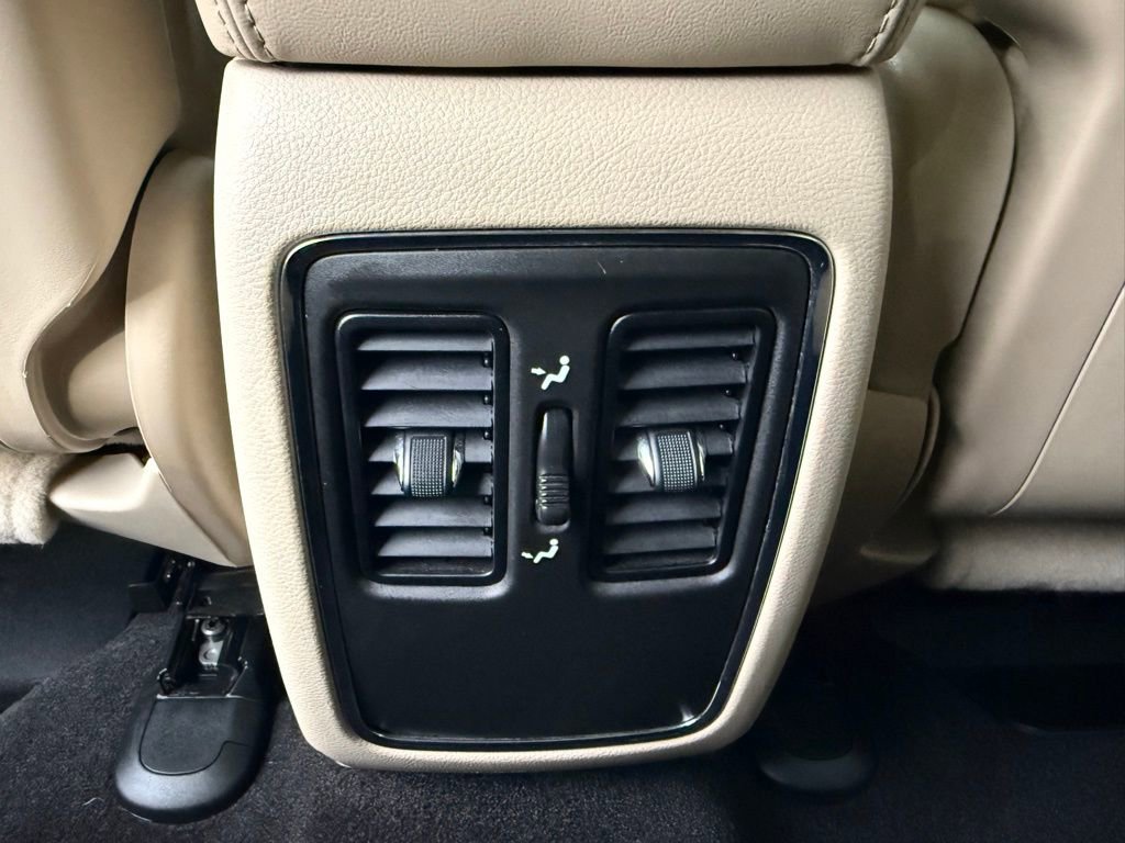 Used 2022 Jeep Grand Cherokee Laredo E image 20