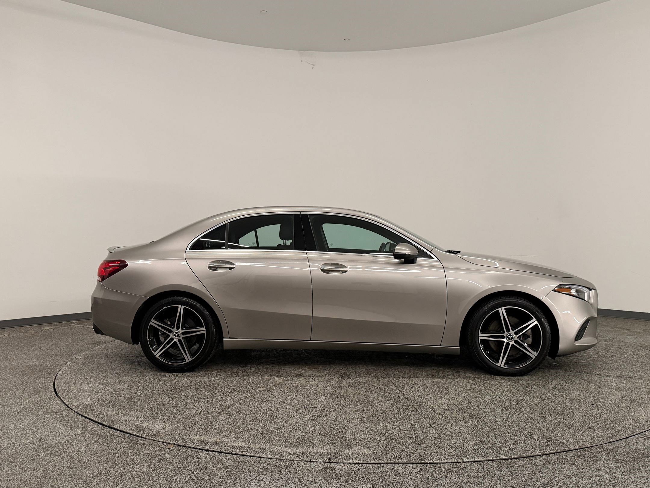 Used 2019 Mercedes-Benz A 220 image 7