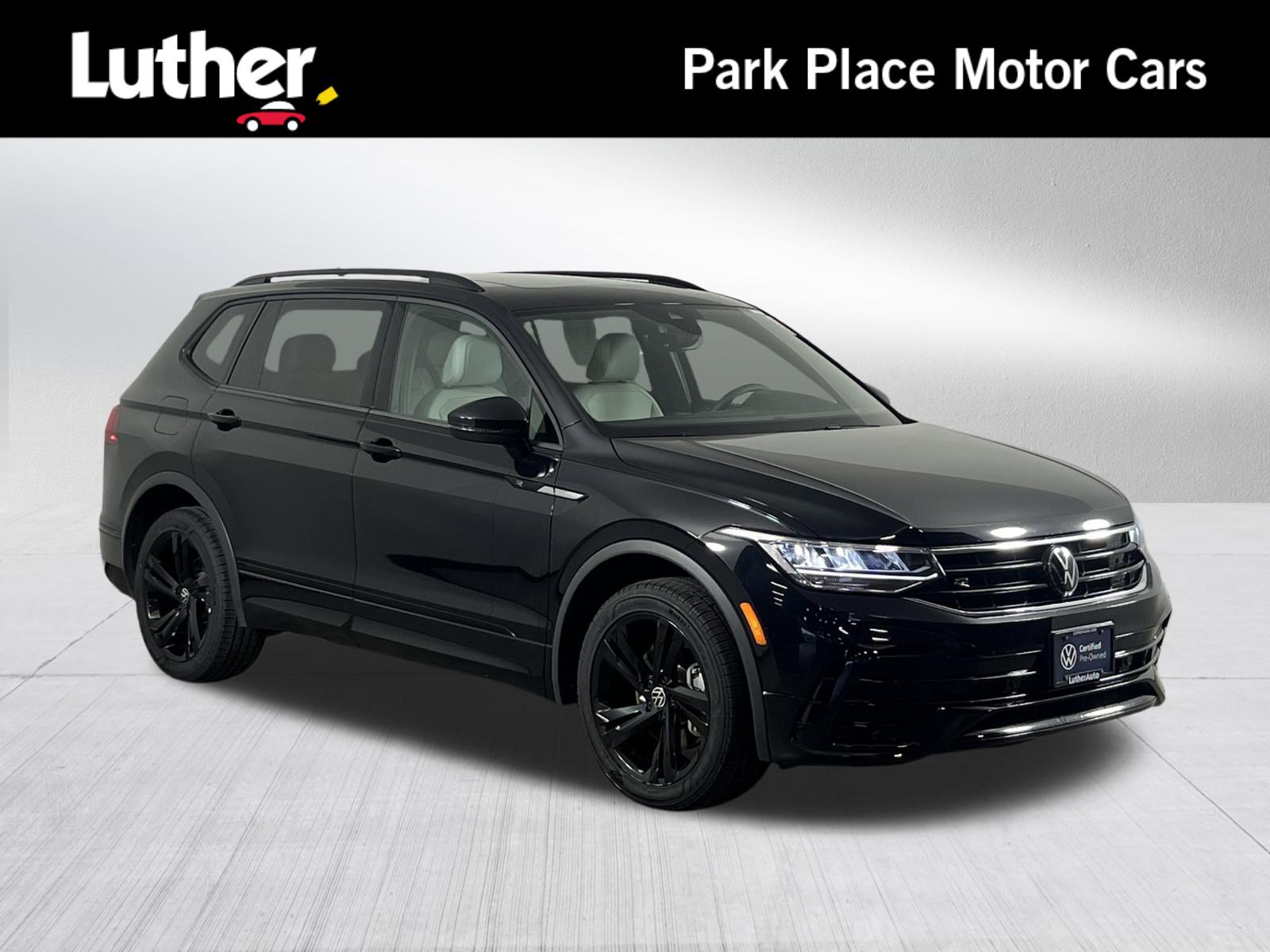 Used 2023 Volkswagen Tiguan SE R-Line AWD/4WD image 1