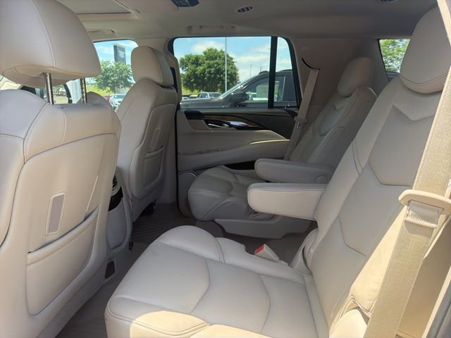 Used 2019 Cadillac Escalade Premium Luxury image 14