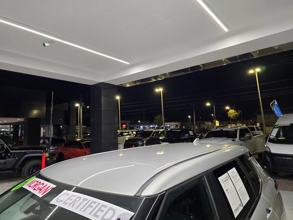Used 2025 Mitsubishi Outlander SE FWD image 12