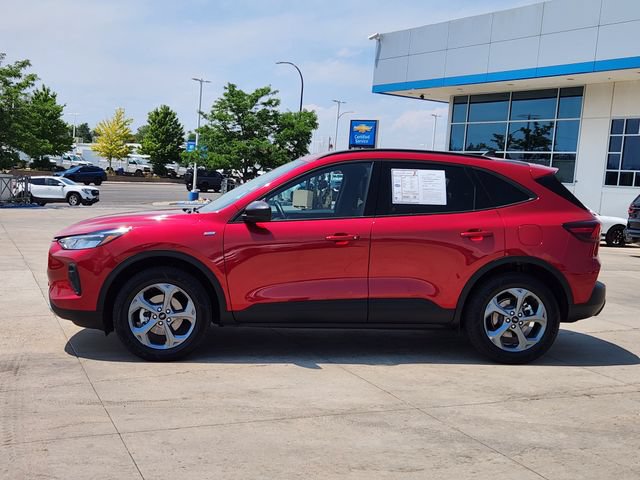 Used 2025 Ford Escape ST-Line AWD/4WD image 4