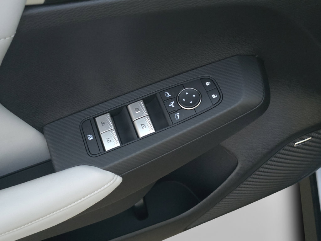 New 2026 Mitsubishi Outlander SE AWD/4WD image 14
