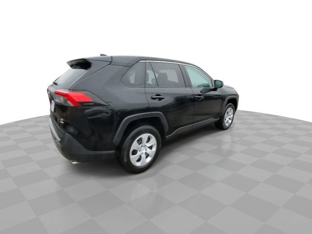 Used 2024 Toyota RAV4 LE image 2