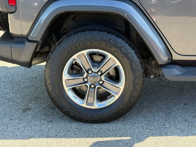 Used 2021 Jeep Wrangler Unlimited Sahara AWD/4WD image 10