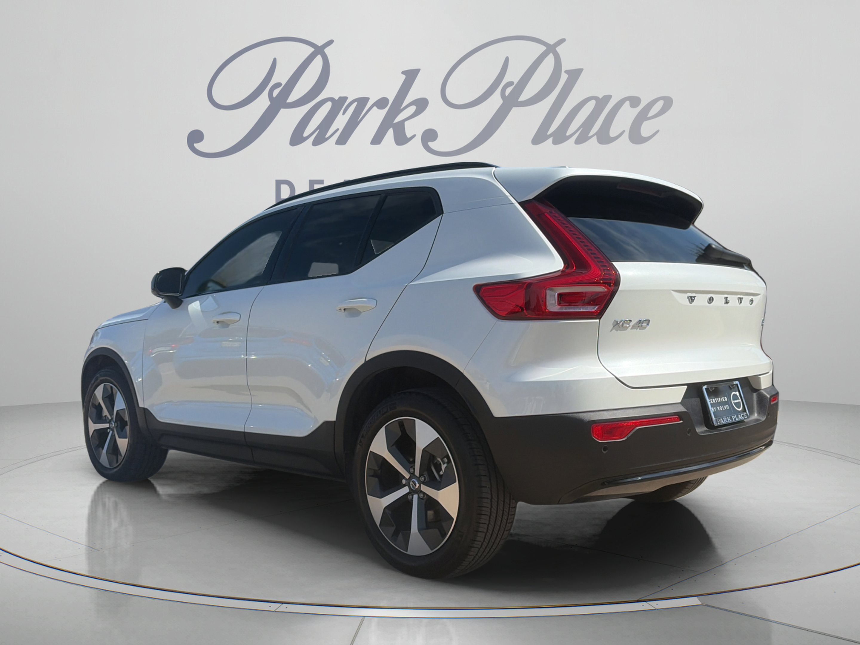 Used 2026 Volvo XC40 B5 Plus w/ Protection Package Premier AWD/4WD image 3