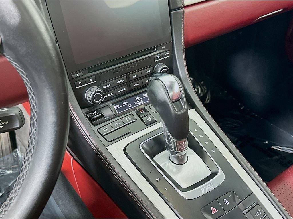 Used 2019 Porsche 718 Cayman RWD image 15