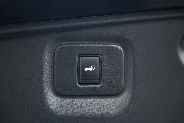 Used 2019 Nissan Pathfinder SL image 10