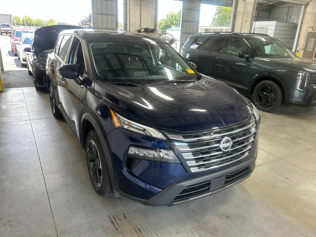 Used 2024 Nissan Rogue SV
