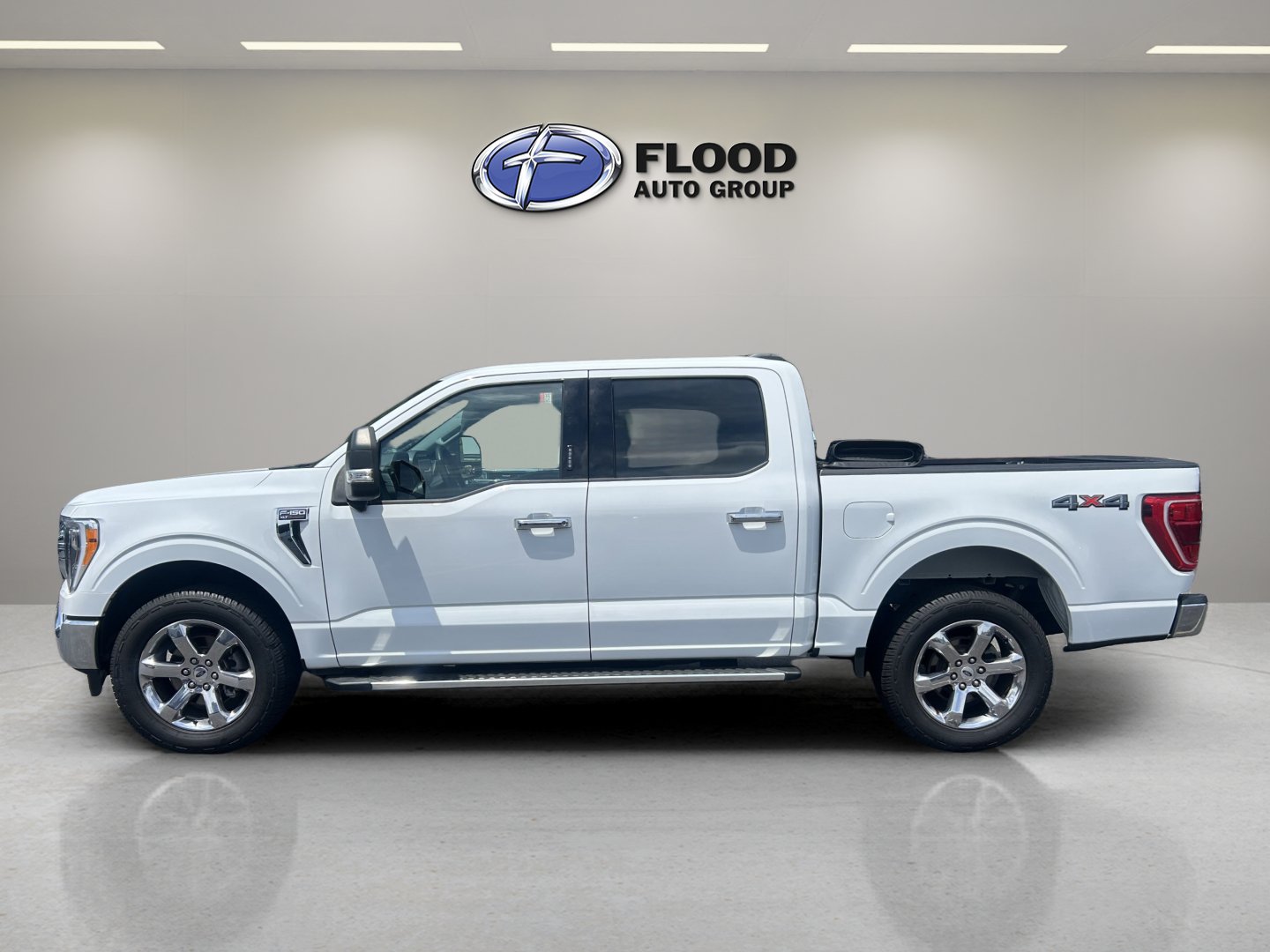 Used 2022 Ford F150 XLT w/ Equipment Group 302A High AWD/4WD image 4