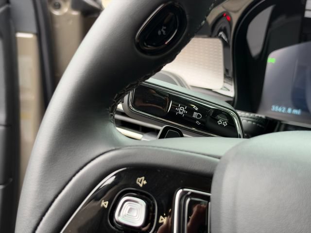 Used 2025 Lincoln Corsair Grand Touring w/ Jet Appearance Package AWD/4WD image 40