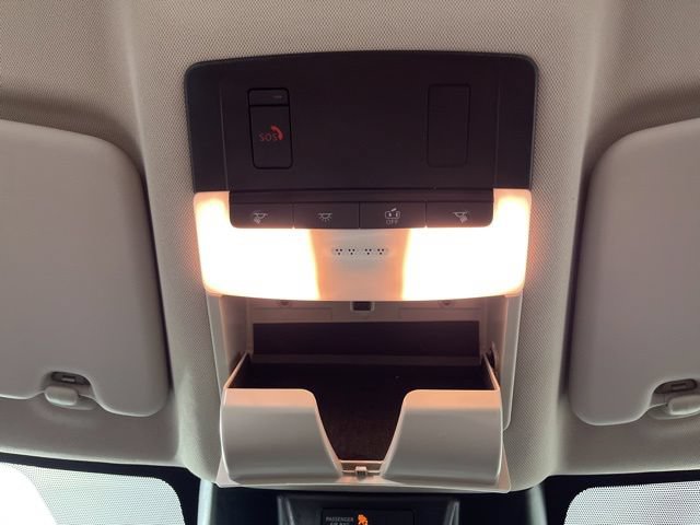 Used 2025 Nissan Rogue SV FWD image 34