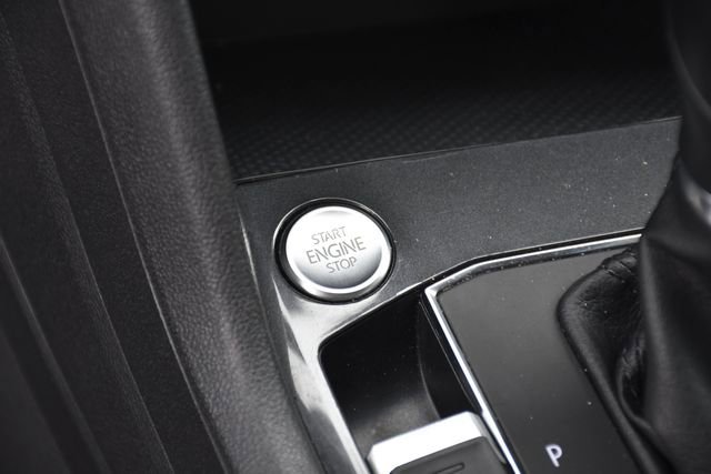 Used 2018 Volkswagen Tiguan SE FWD image 13