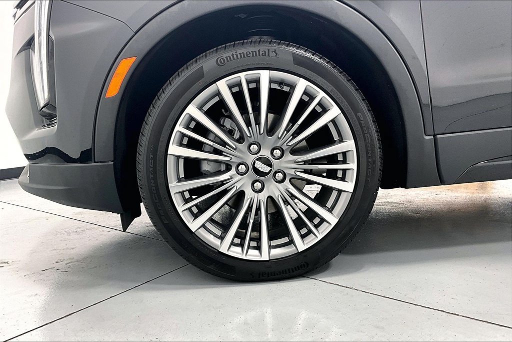 Used 2024 Cadillac XT4 Premium Luxury FWD image 10