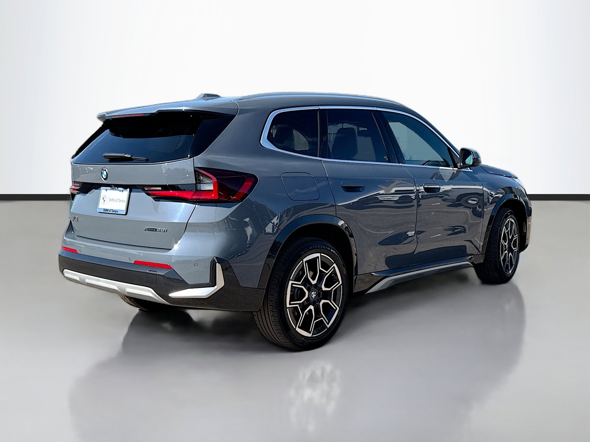 New 2026 BMW X1 xDrive28i w/ Convenience Package image 3
