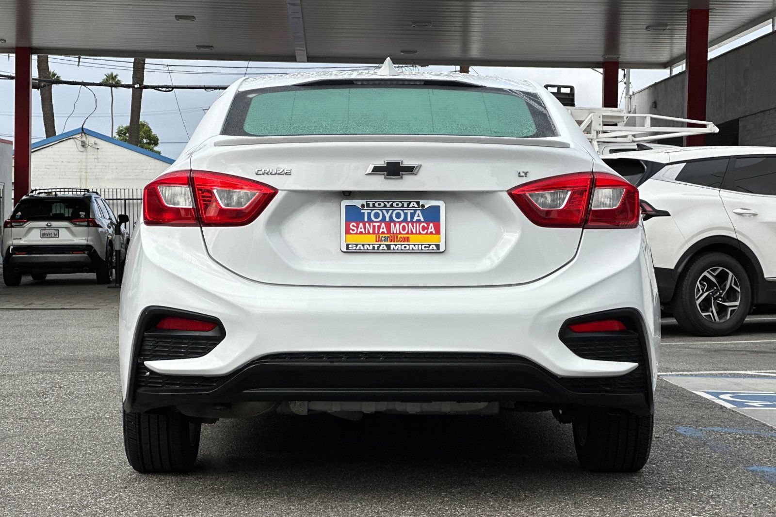 Used 2018 Chevrolet Cruze LT w/ RS Package FWD image 5