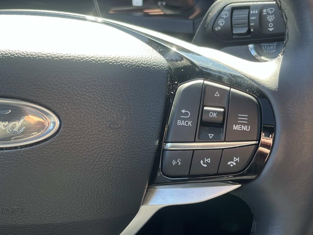 Used 2025 Ford Explorer Platinum image 18