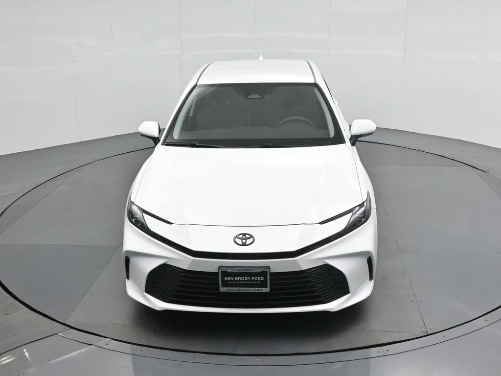 Used 2025 Toyota Camry LE FWD image 34