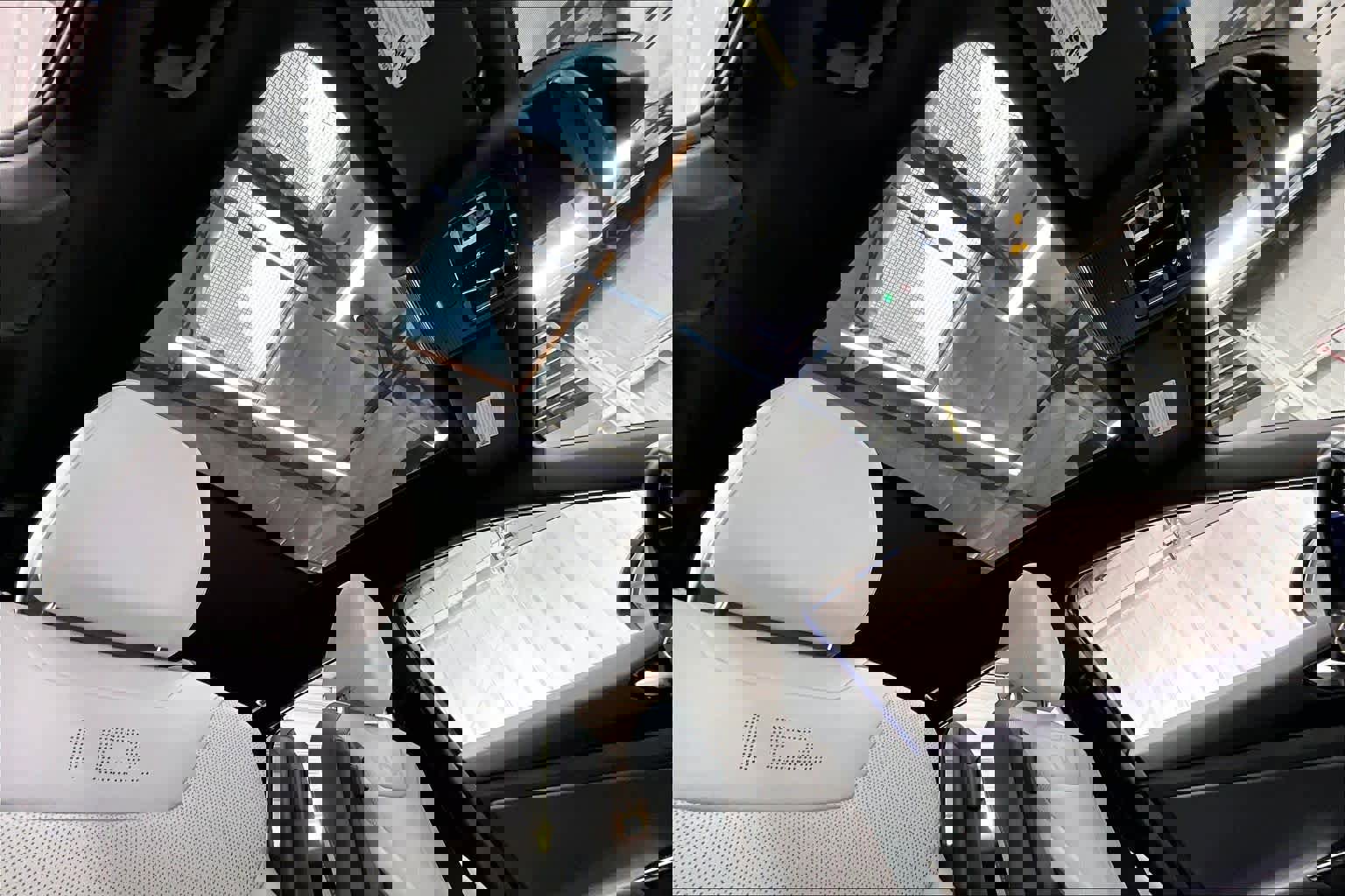 Used 2021 Volkswagen ID.4 Pro S w/ Gradient Package image 25