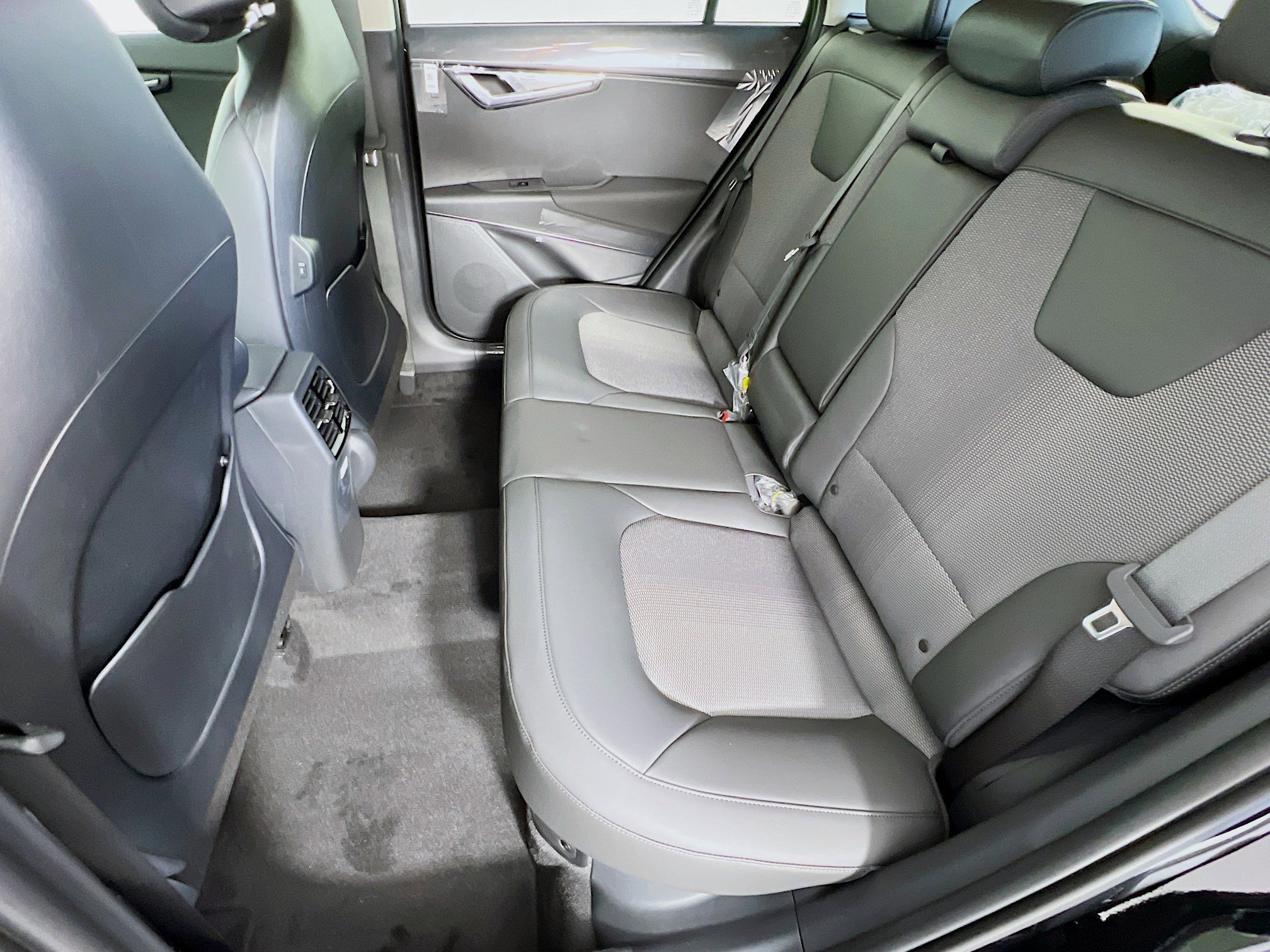 New 2025 Kia Niro EX image 5