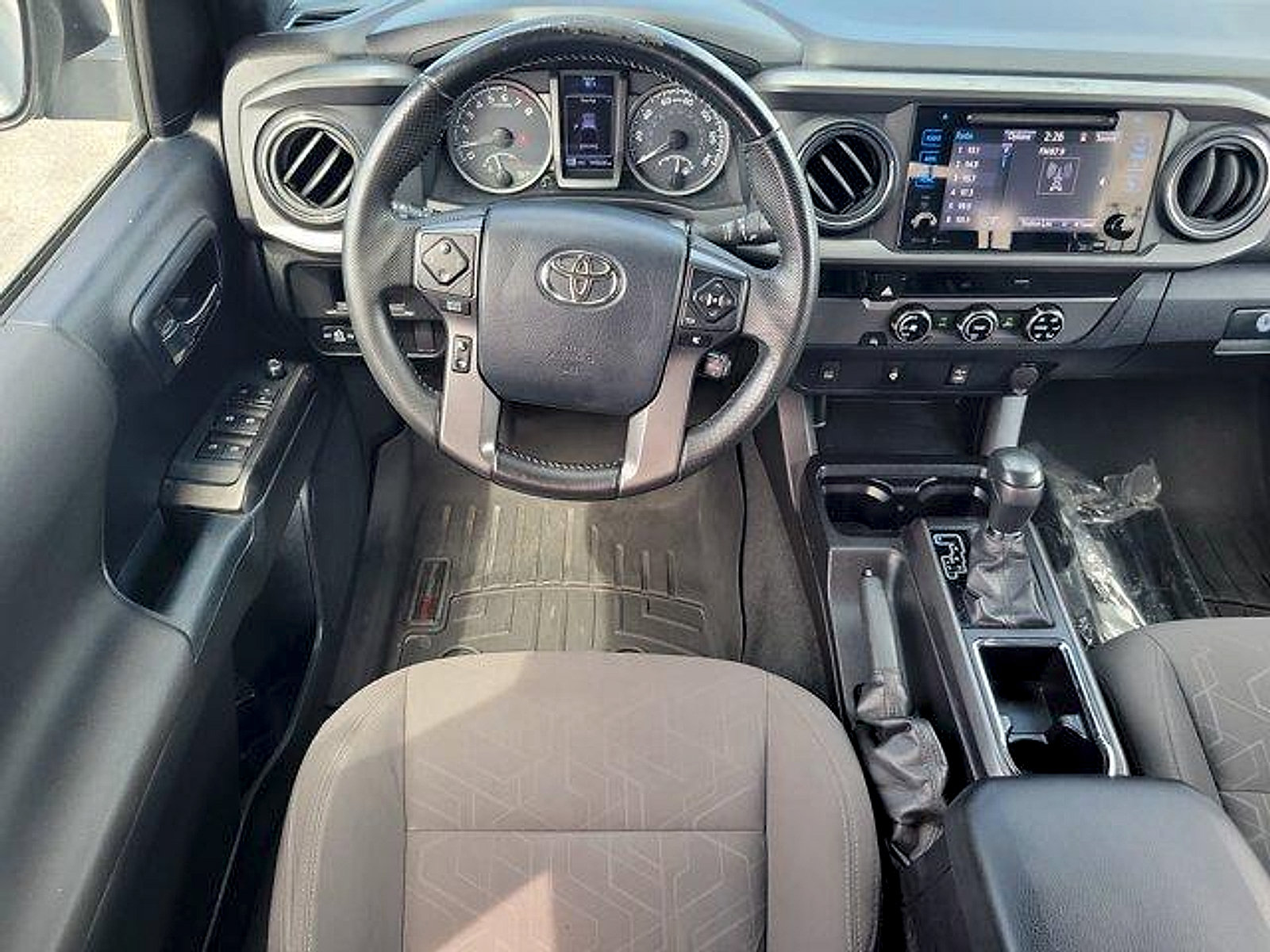 Used 2016 Toyota Tacoma TRD Sport w/ Towing Package RWD image 16