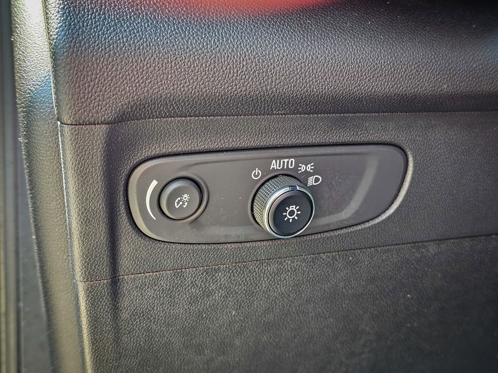 Certified 2023 Buick Envision Essence AWD/4WD image 14