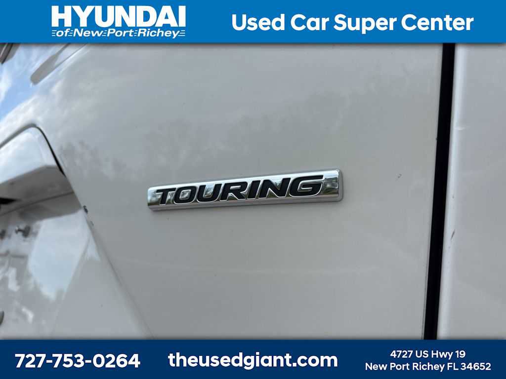 Used 2019 Honda CR-V Touring image 5