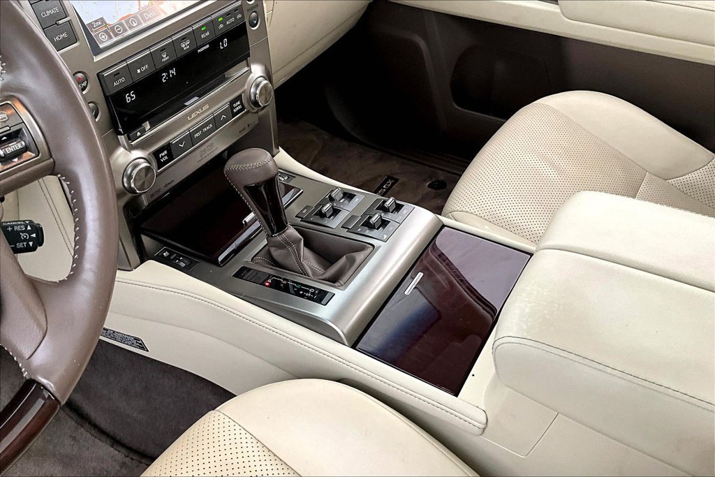 Used 2018 Lexus GX 460 Luxury w/ Preferred Accessory Package AWD/4WD image 16