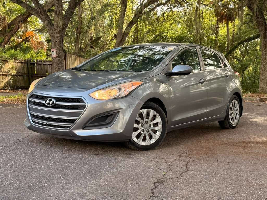 Used 2016 Hyundai Elantra GT FWD image 1