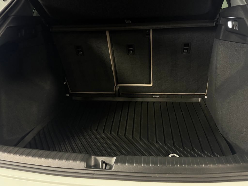 Used 2025 Audi Q4 e-tron Premium w/ Convenience Package RWD image 31