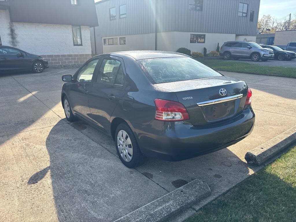 Used 2010 Toyota Yaris Sedan FWD image 5