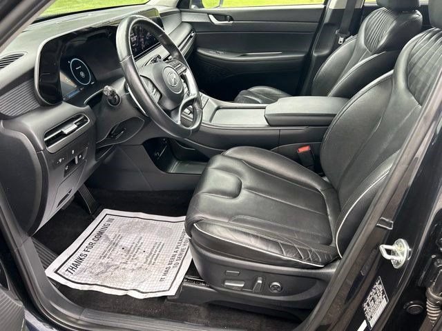 Used 2023 Hyundai Palisade Limited w/ Winter Package FWD image 12