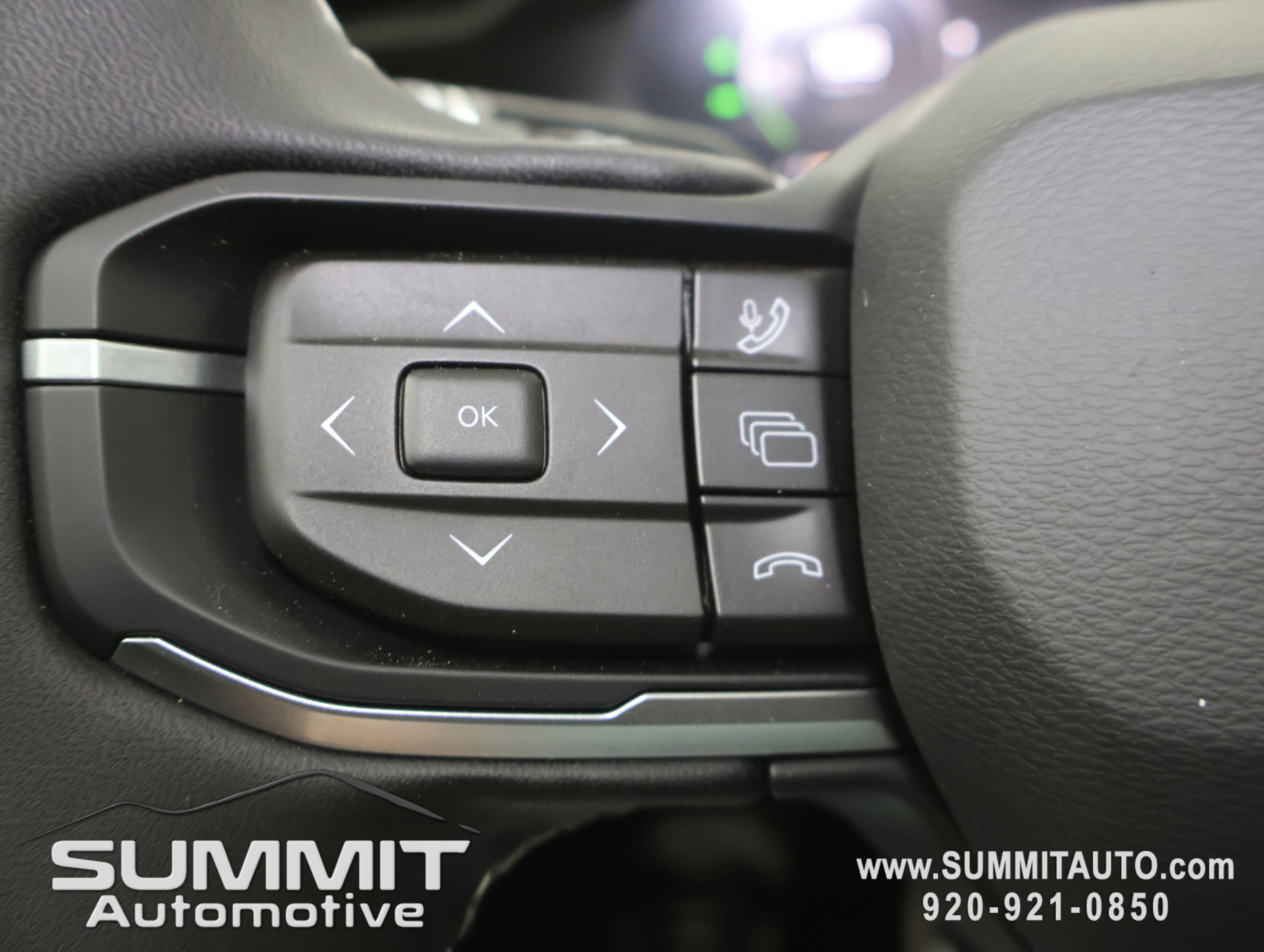 New 2026 Jeep Cherokee Overland image 16