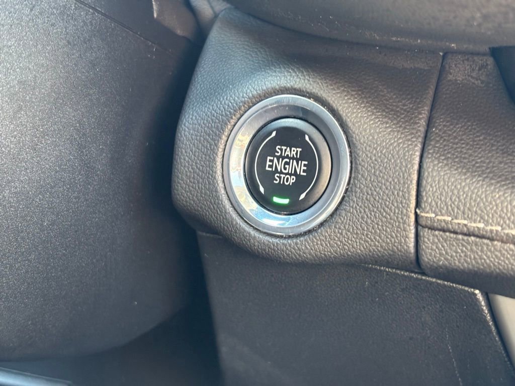 Used 2023 Buick Envision Avenir image 35