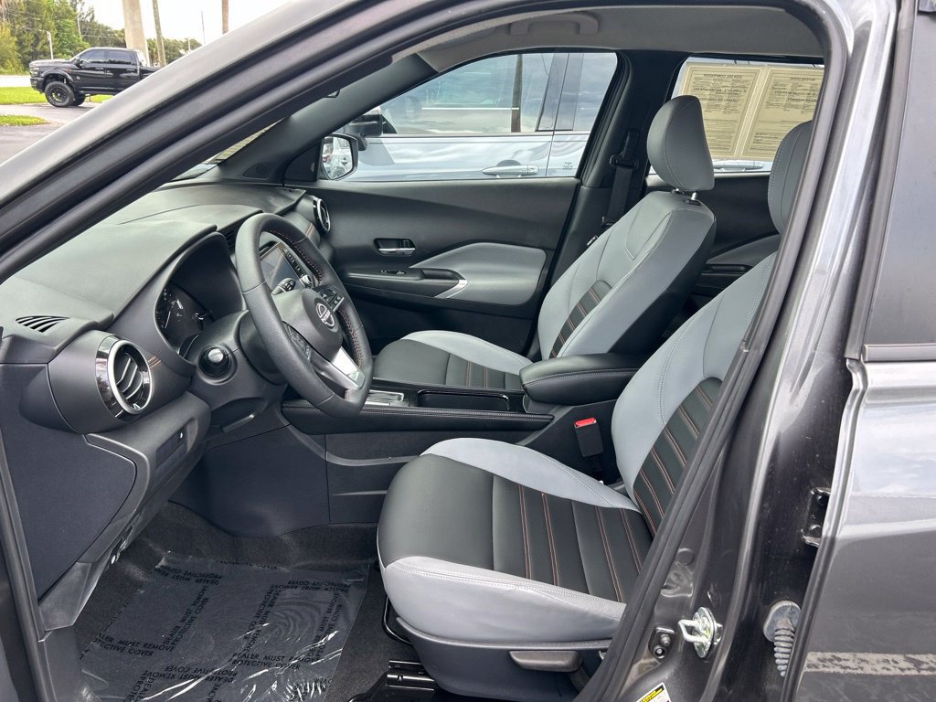 Certified 2024 Nissan Kicks SR w/ SR Premium Package FWD image 17