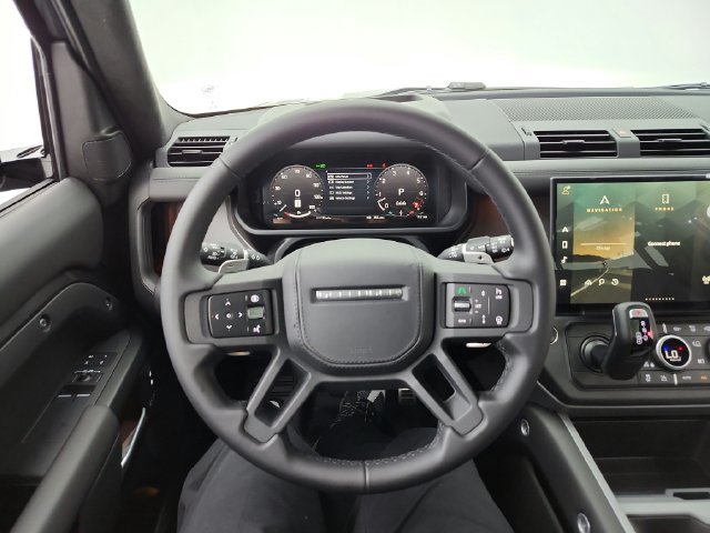 New 2026 Land Rover Defender 90 V8 AWD/4WD image 29