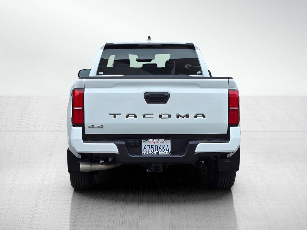 Used 2025 Toyota Tacoma SR5 AWD/4WD image 5