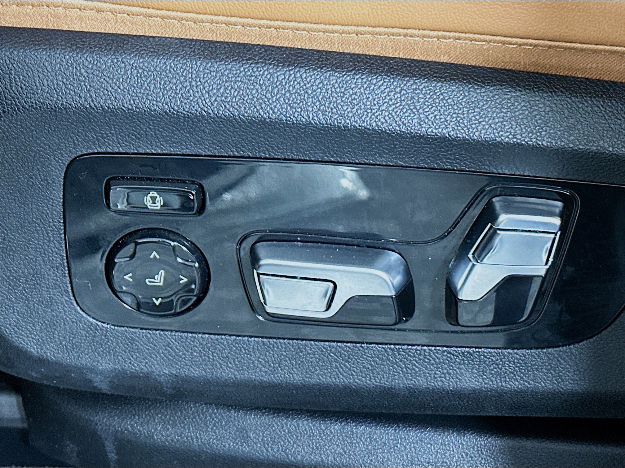 Used 2026 BMW X5 xDrive40i image 13