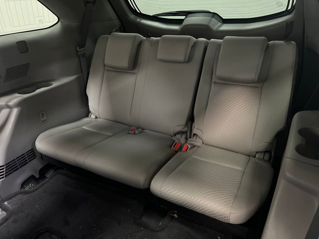 Used 2018 Toyota Highlander LE image 30