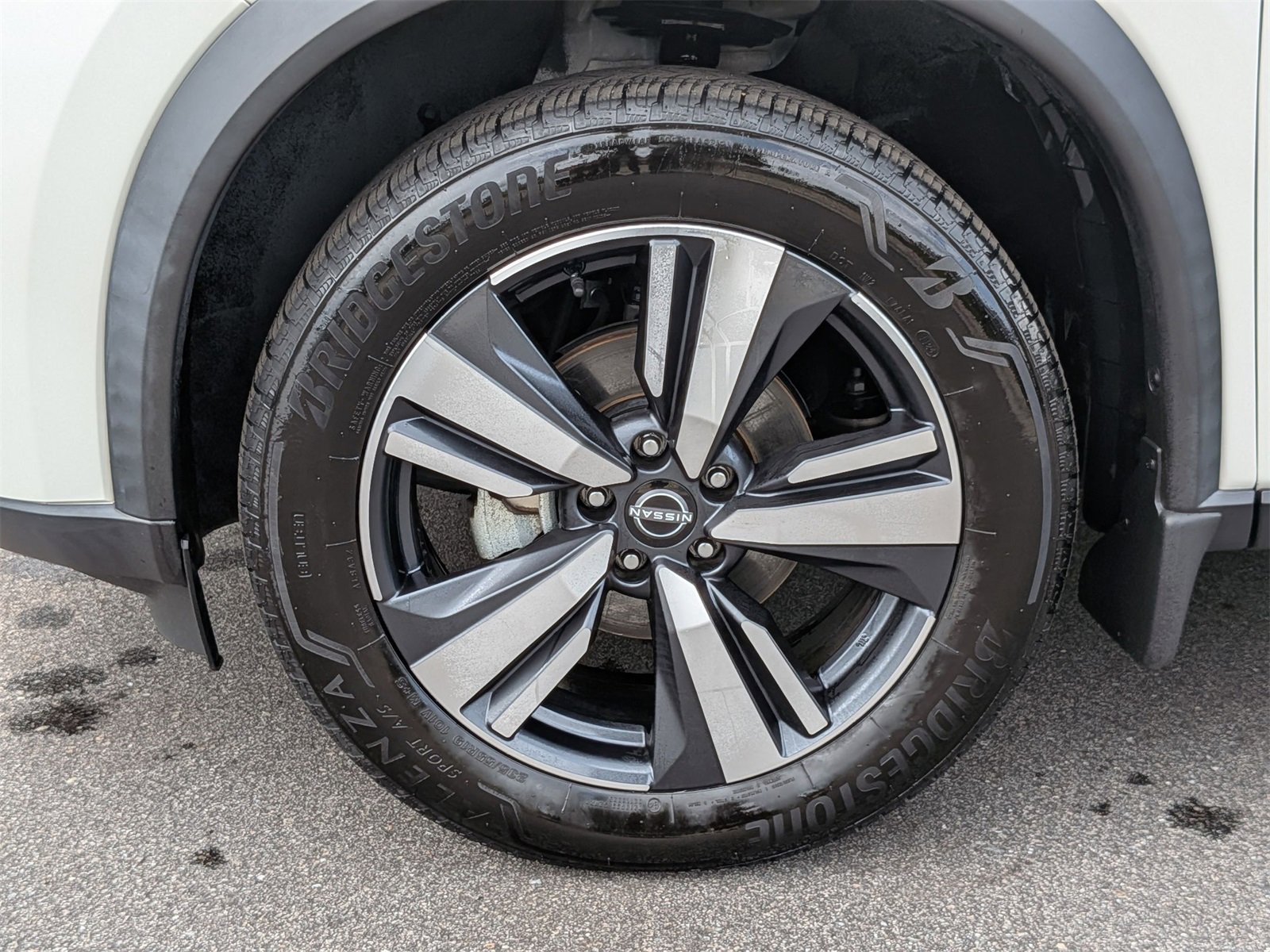 Used 2022 Nissan Rogue SL image 10