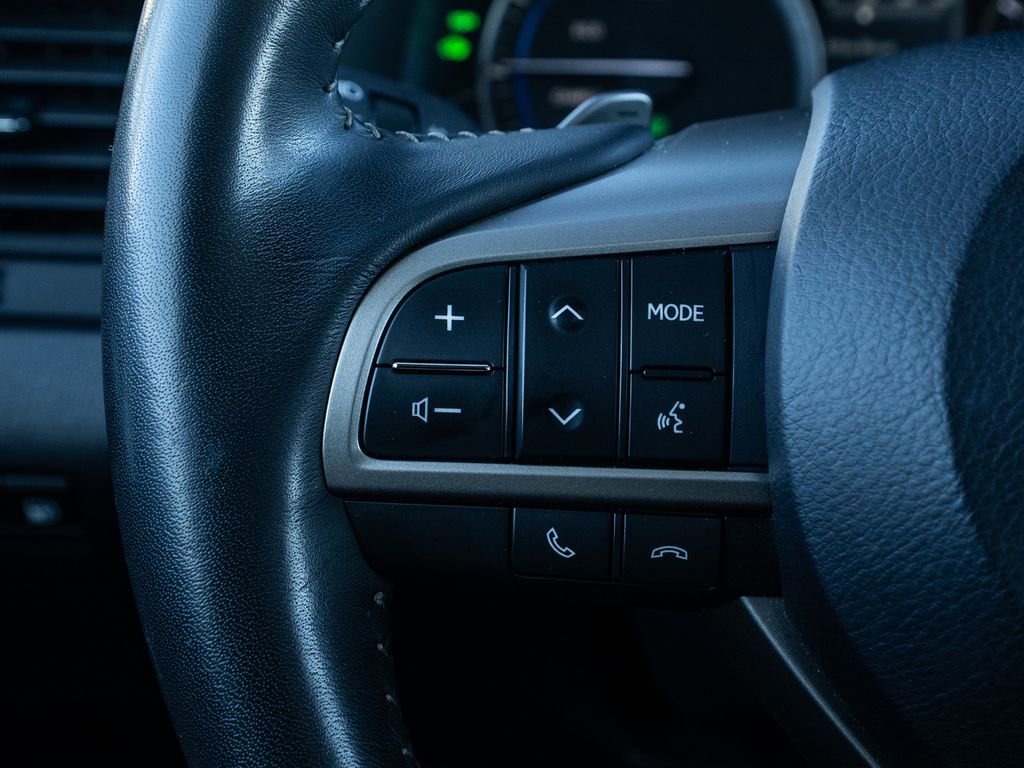 Used 2022 Lexus RX 450h AWD w/ Luxury Package image 22