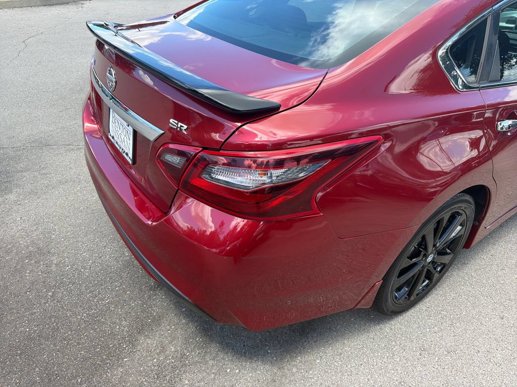 Used 2017 Nissan Altima 2.5 SR w/ Midnight Edition Package FWD image 39