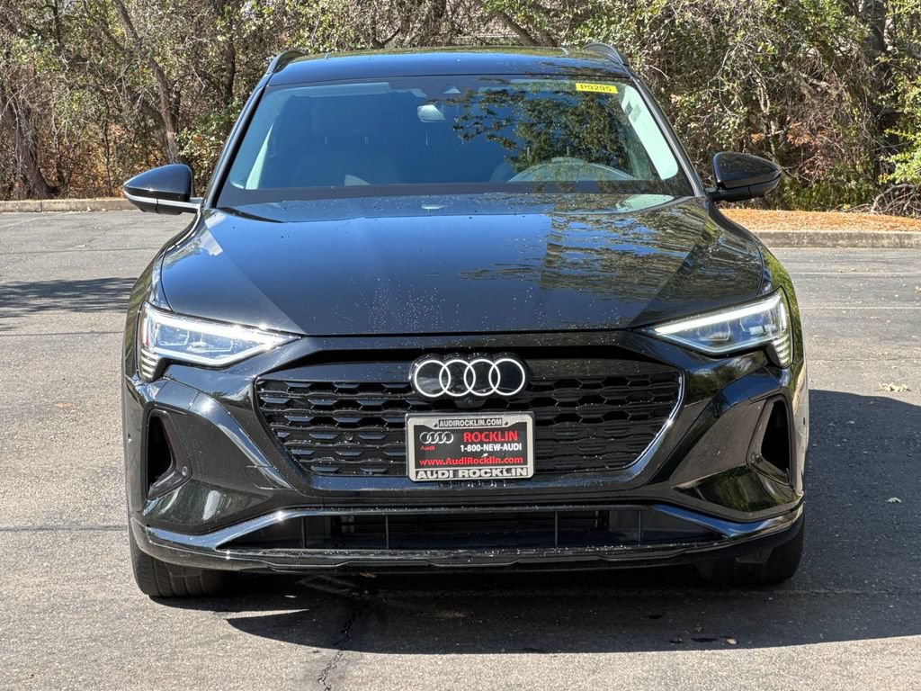 Used 2024 Audi Q8 e-tron Premium Plus w/ Premium Plus Package AWD/4WD image 12