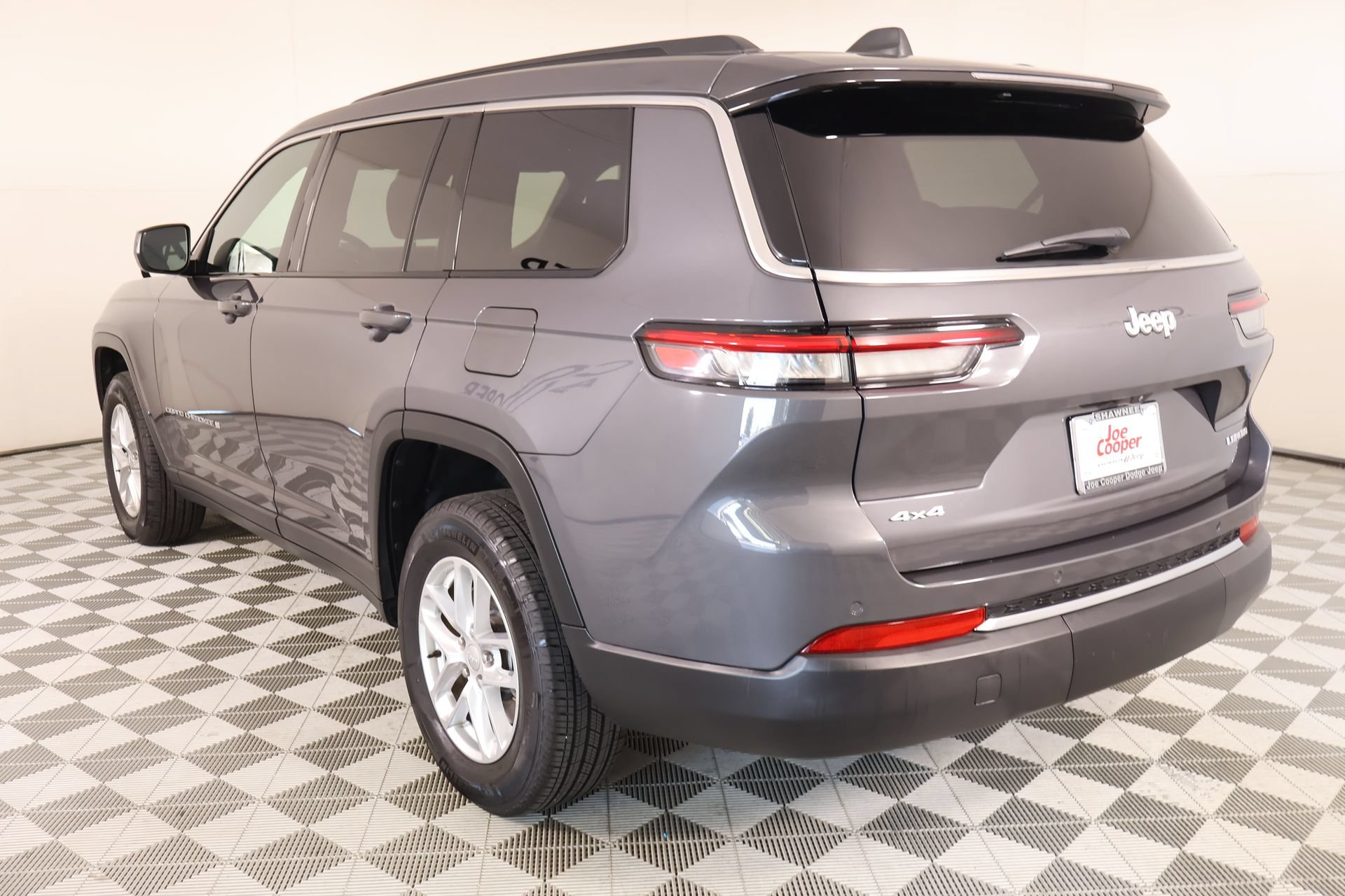 Used 2025 Jeep Grand Cherokee L Laredo AWD/4WD image 22