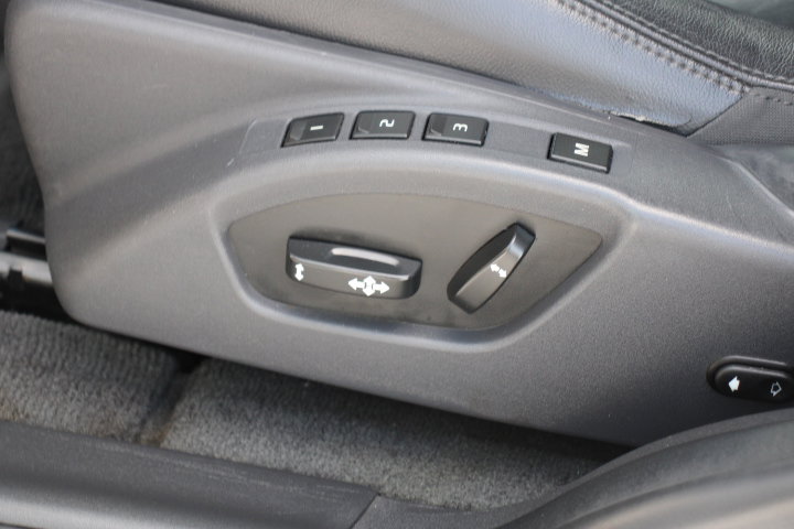 Used 2015 Volvo XC60 T5 Premier w/ Protection Package image 12