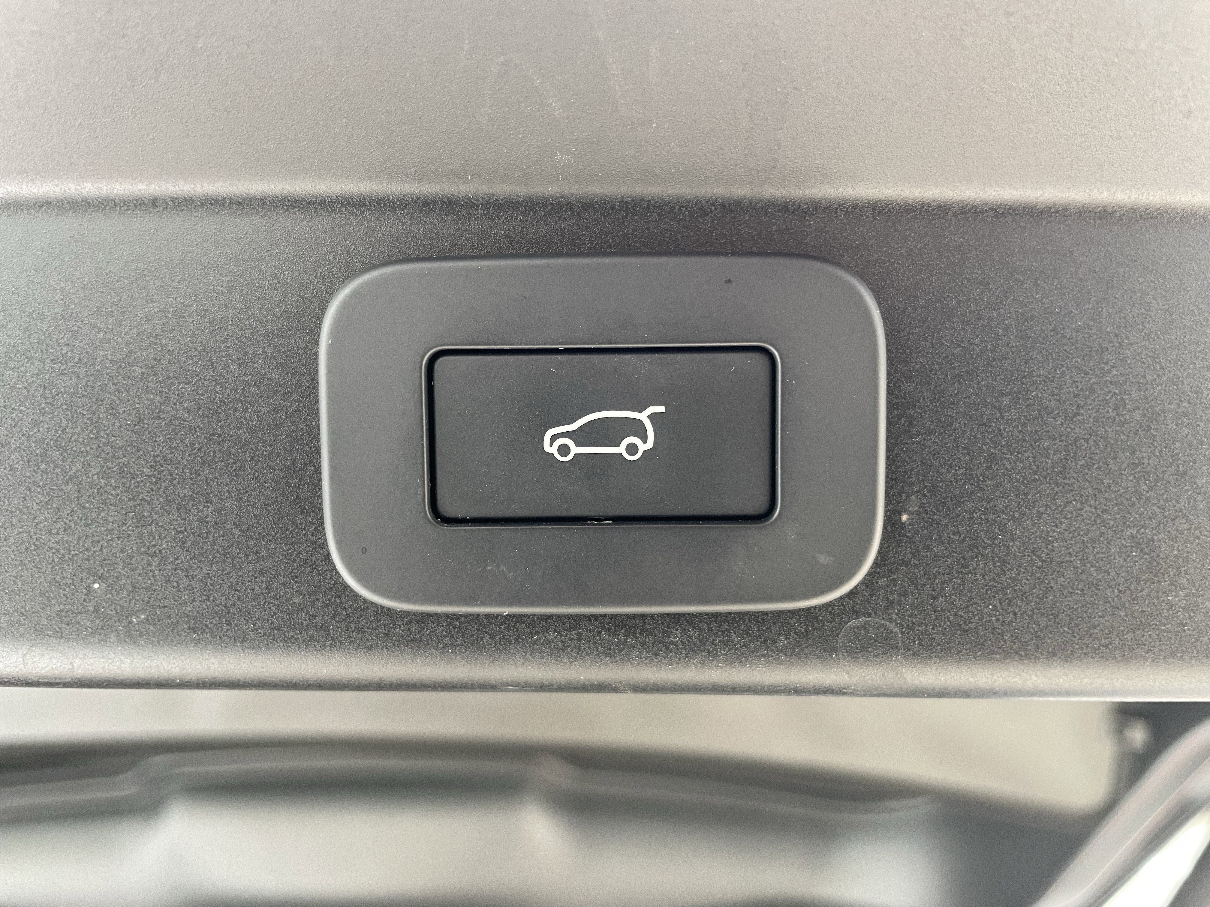 Certified 2024 Land Rover Range Rover Sport SE image 39